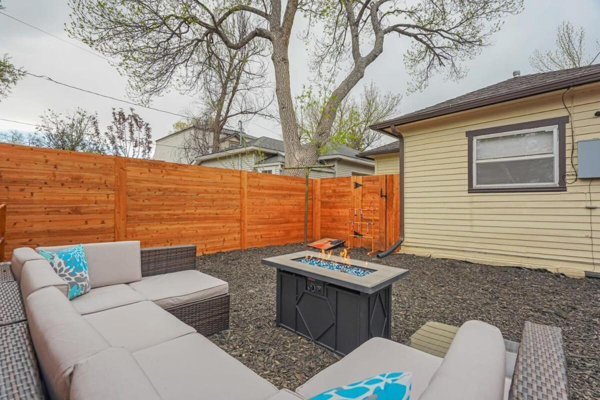 Game Parlour - Downtown Workspace Bbq Fire Pit Villa Colorado Springs Exterior photo